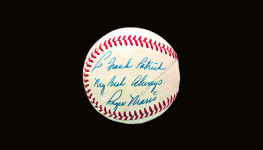 Roger Maris single signed baseball PSA/DNA graded 8.5